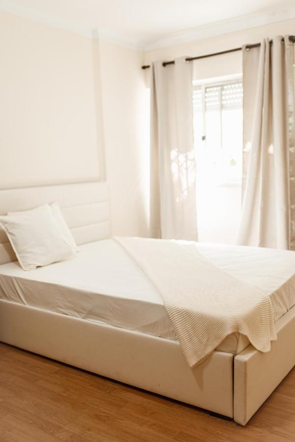 Apartment In Lisbon With 3 Bedroom Cozy Experience Loures Exterior foto